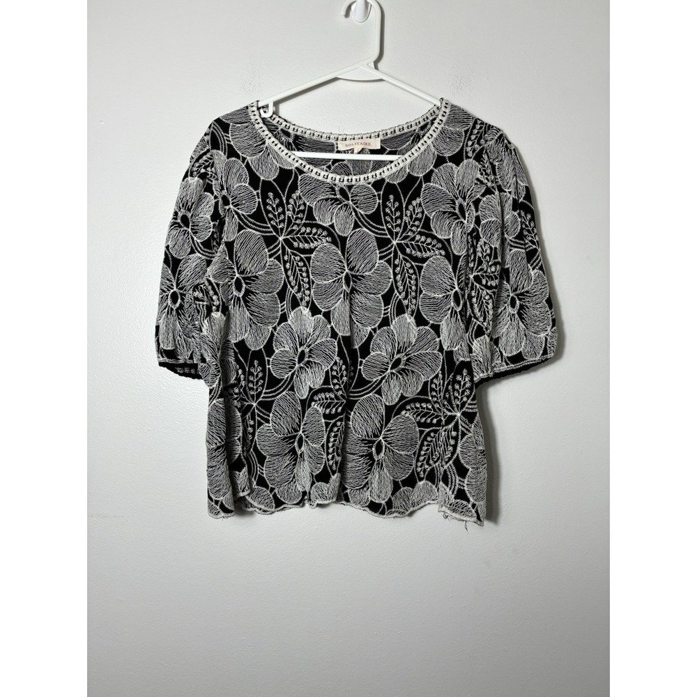 SOLITAIRE Women's Floral Blouse Sz Large‎ Black And White Feminine Boho Peasant
